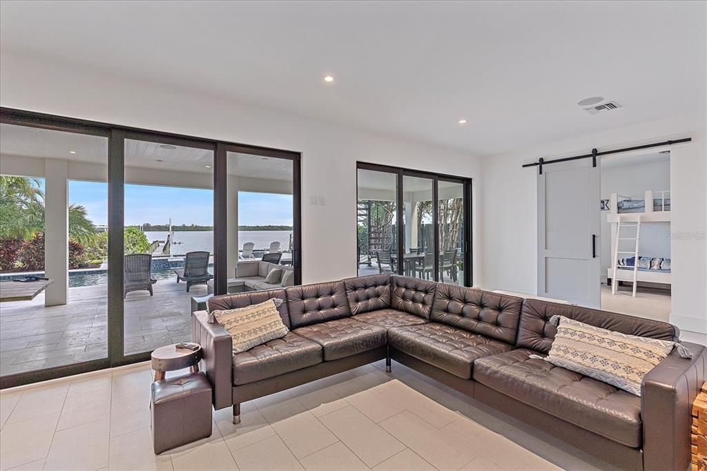 Active With Contract: $4,500,000 (4 beds, 3 baths, 5034 Square Feet)