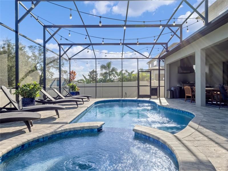 Recently Sold: $1,000,000 (5 beds, 4 baths, 4050 Square Feet)