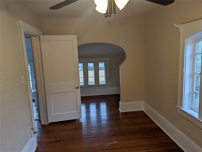 Recently Rented: $2,000 (3 beds, 2 baths, 1673 Square Feet)