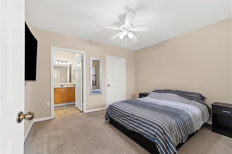 Recently Sold: $292,000 (2 beds, 2 baths, 1058 Square Feet)
