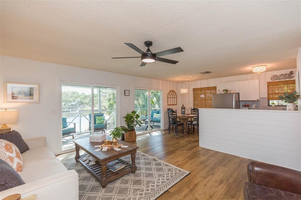 Recently Sold: $500,000 (2 beds, 2 baths, 912 Square Feet)