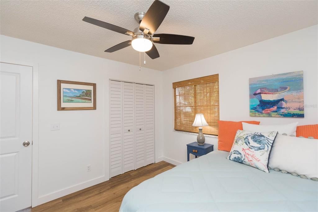 Recently Sold: $500,000 (2 beds, 2 baths, 912 Square Feet)