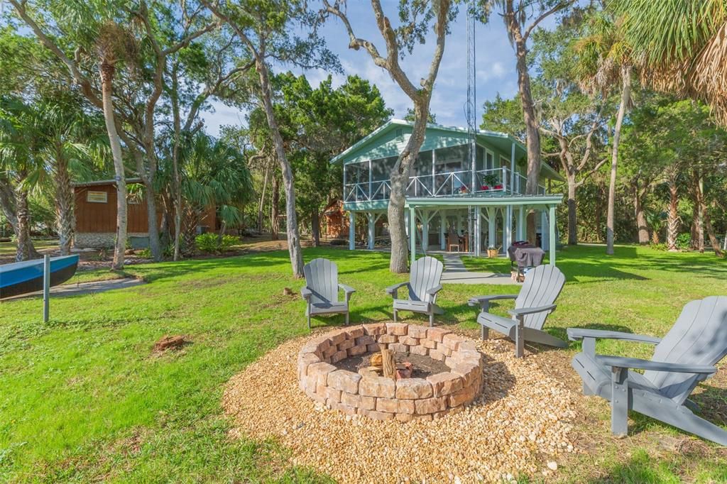 Recently Sold: $500,000 (2 beds, 2 baths, 912 Square Feet)