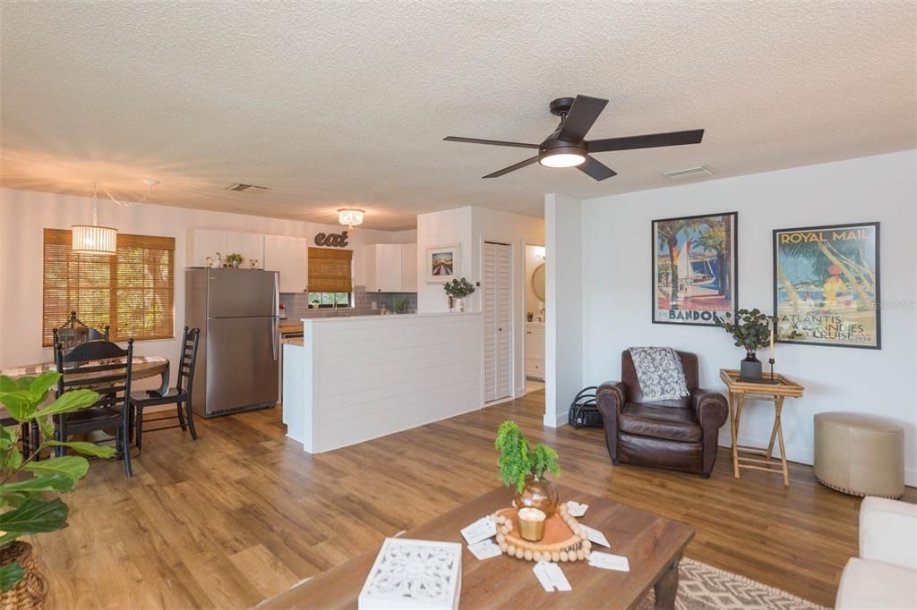 Recently Sold: $500,000 (2 beds, 2 baths, 912 Square Feet)