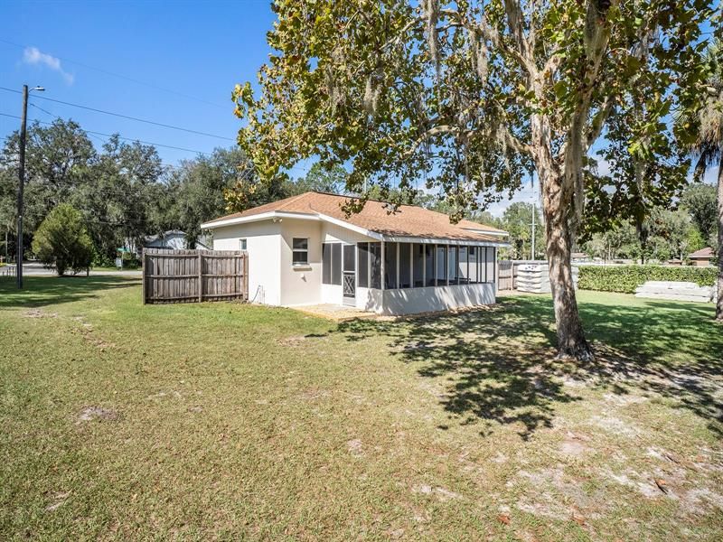Recently Sold: $825,000 (3 beds, 2 baths, 1344 Square Feet)
