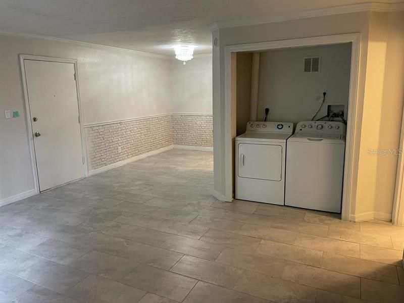 Recently Rented: $1,450 (2 beds, 1 baths, 828 Square Feet)