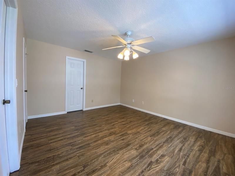 Recently Rented: $2,695 (3 beds, 2 baths, 1818 Square Feet)