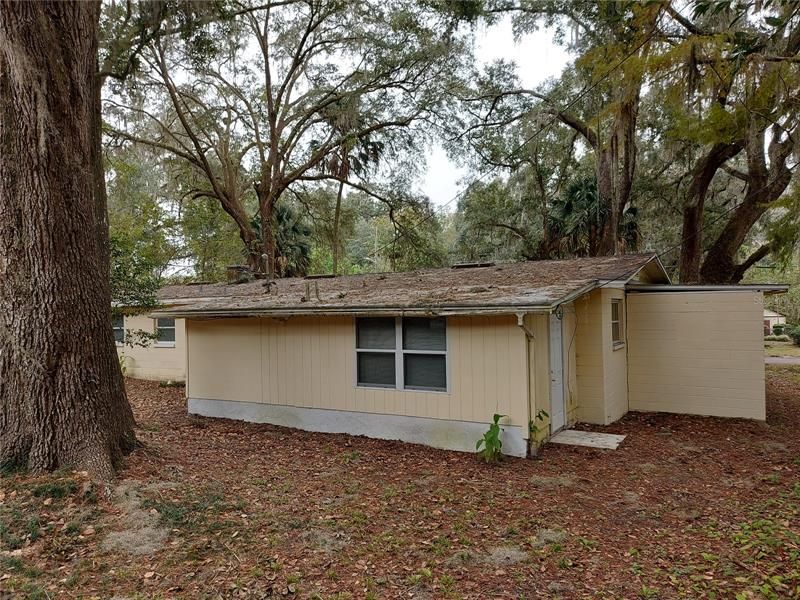 Recently Sold: $200,000 (3 beds, 2 baths, 1412 Square Feet)