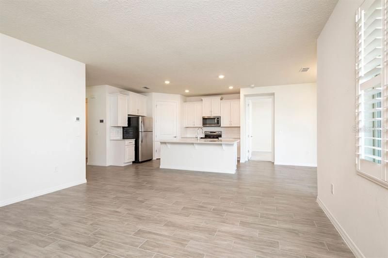 Recently Sold: $414,900 (3 beds, 2 baths, 1722 Square Feet)