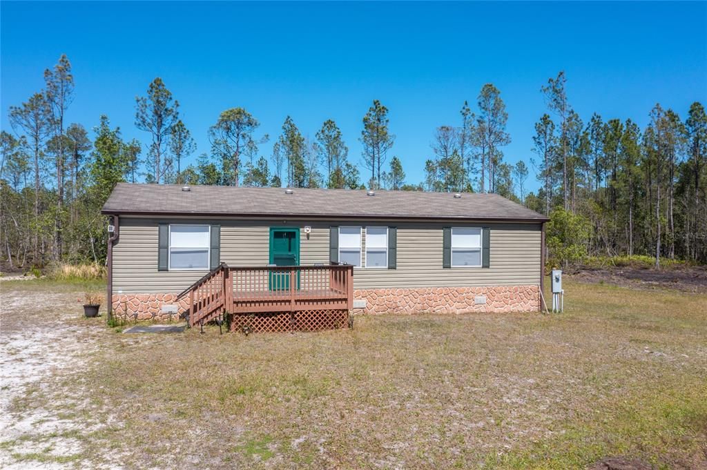 Recently Sold: $325,000 (3 beds, 2 baths, 1152 Square Feet)