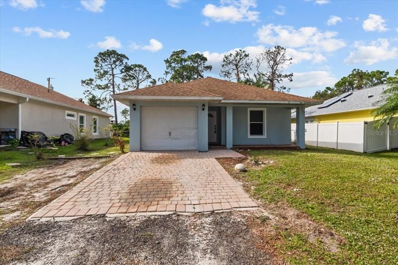 Recently Sold: $234,990 (2 beds, 2 baths, 992 Square Feet)