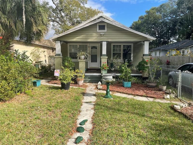 Recently Sold: $189,000 (2 beds, 1 baths, 816 Square Feet)