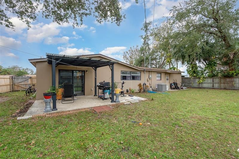 Recently Sold: $299,000 (3 beds, 2 baths, 1356 Square Feet)