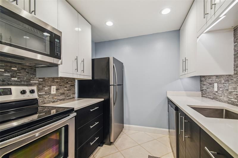 Recently Rented: $1,645 (1 beds, 1 baths, 760 Square Feet)