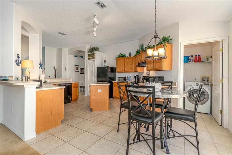 Recently Sold: $425,000 (3 beds, 2 baths, 1704 Square Feet)
