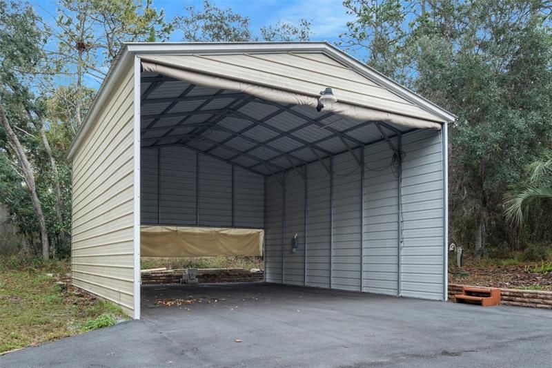 Large Garage/Carport