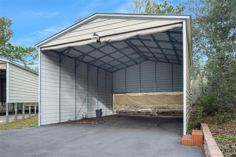 Large Garage/Carport