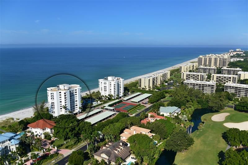 Recently Sold: $1,280,000 (2 beds, 2 baths, 1409 Square Feet)