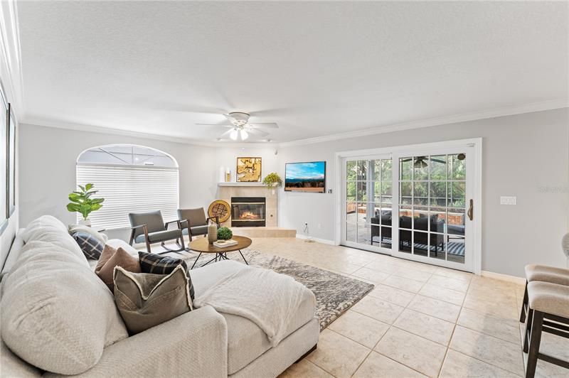 Recently Sold: $950,000 (4 beds, 3 baths, 3144 Square Feet)