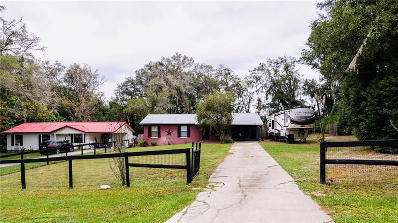 Recently Sold: $279,000 (3 beds, 1 baths, 1404 Square Feet)