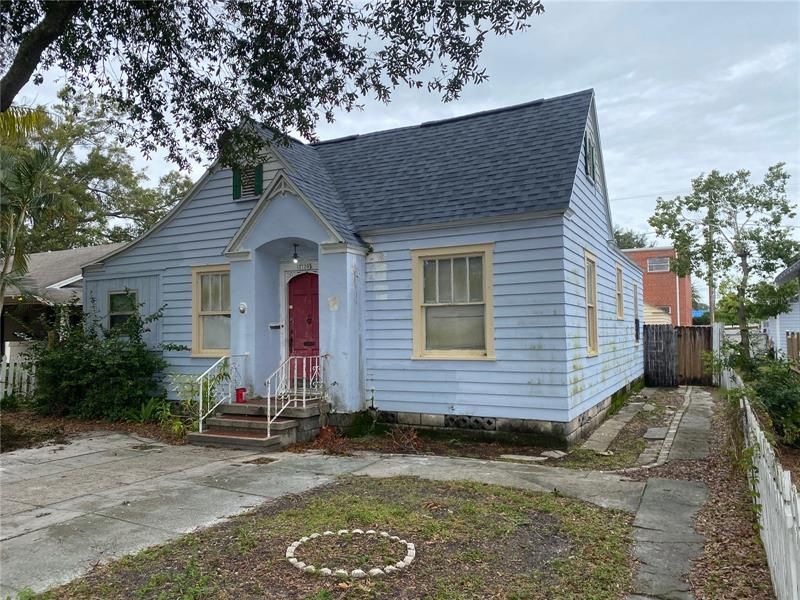 Recently Sold: $375,000 (2 beds, 1 baths, 1056 Square Feet)