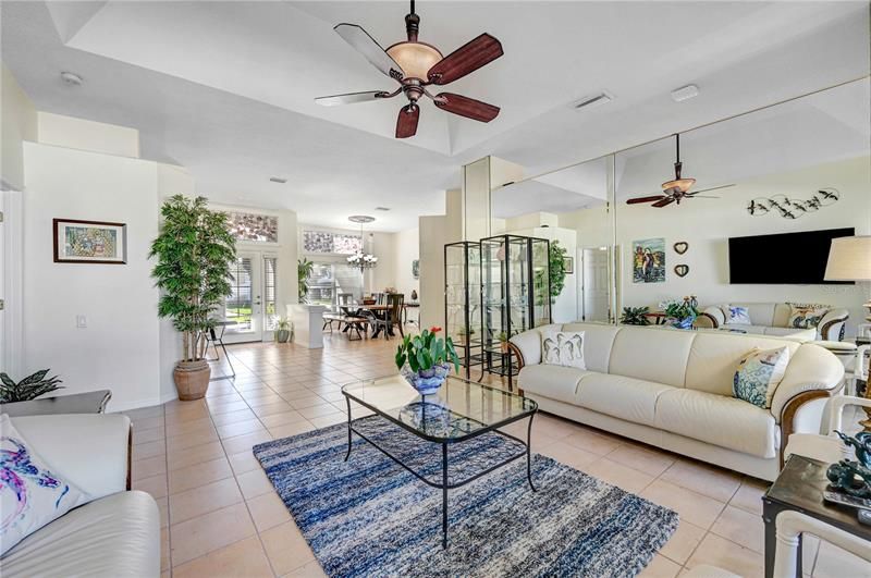 Recently Sold: $1,200,000 (4 beds, 3 baths, 3142 Square Feet)