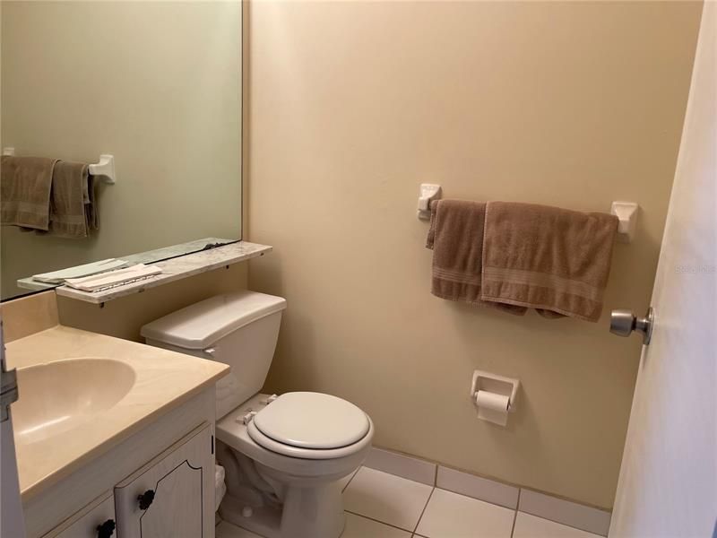 Недавно арендовано: $1,400 (1 спален, 1 ванн, 800 Квадратных фут)