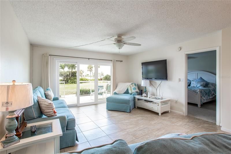 Recently Sold: $439,000 (2 beds, 2 baths, 1110 Square Feet)