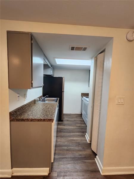 Recently Rented: $775 (1 beds, 1 baths, 650 Square Feet)