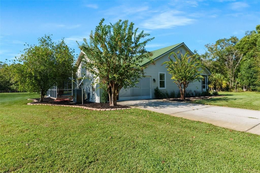 Recently Sold: $1,150,000 (4 beds, 2 baths, 2040 Square Feet)