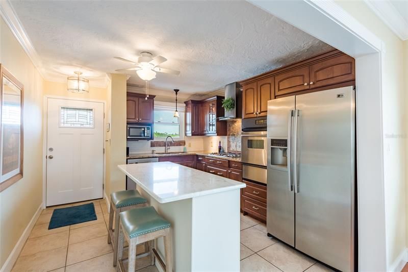 Recently Sold: $379,900 (2 beds, 2 baths, 1250 Square Feet)