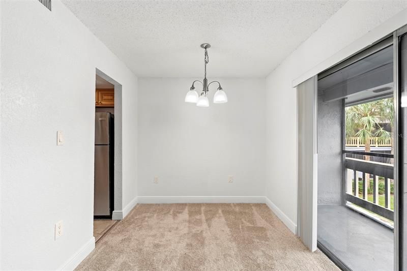 Recently Sold: $140,000 (2 beds, 2 baths, 976 Square Feet)