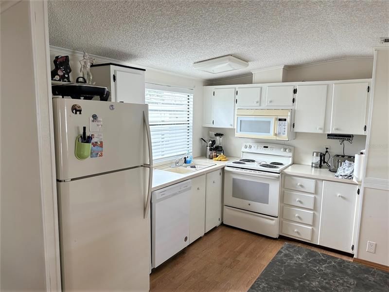 Recently Sold: $125,000 (2 beds, 2 baths, 784 Square Feet)