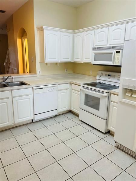 Recently Rented: $2,000 (2 beds, 2 baths, 1269 Square Feet)