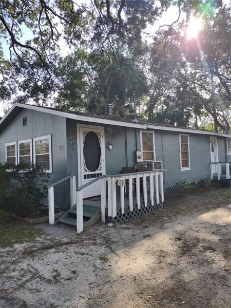 Recently Sold: $116,000 (2 beds, 1 baths, 867 Square Feet)