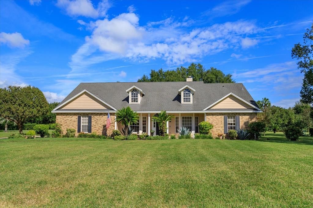 Recently Sold: $625,000 (4 beds, 3 baths, 2449 Square Feet)