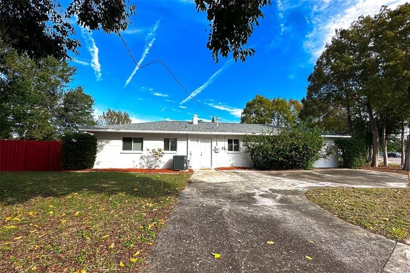 Recently Sold: $430,000 (3 beds, 2 baths, 1338 Square Feet)