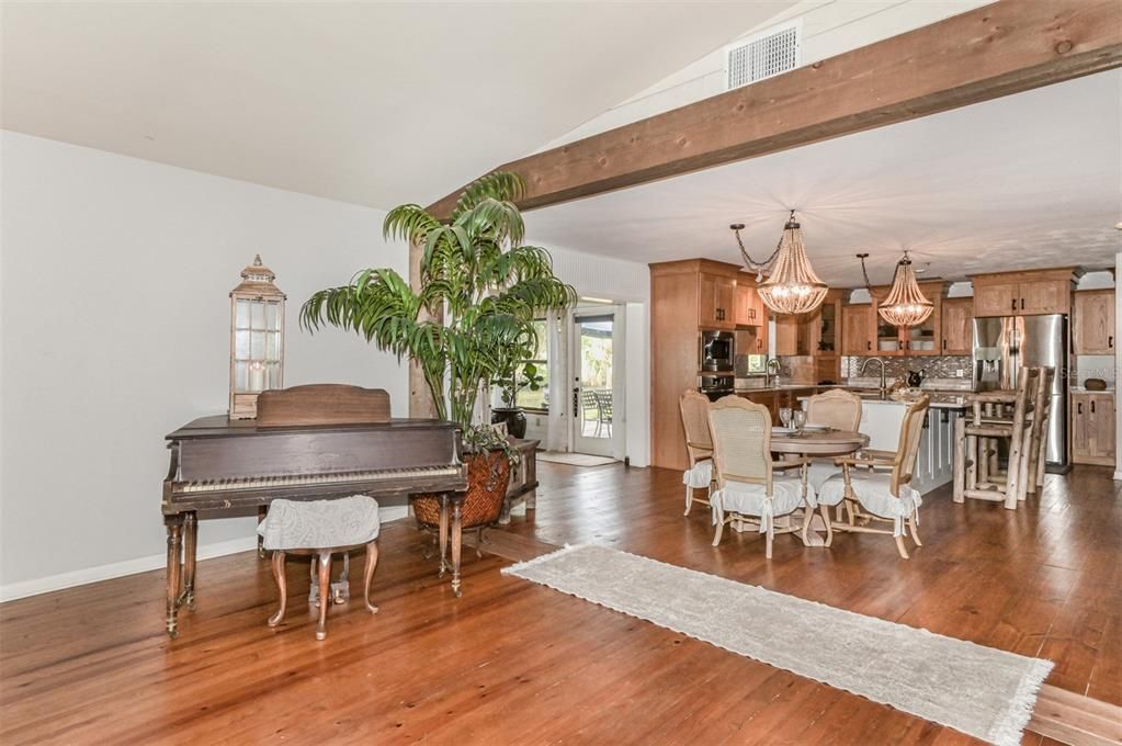 Recently Sold: $1,400,000 (3 beds, 3 baths, 3220 Square Feet)