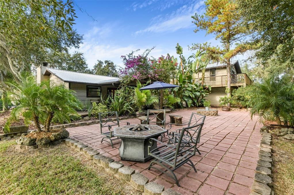 Recently Sold: $1,400,000 (3 beds, 3 baths, 3220 Square Feet)