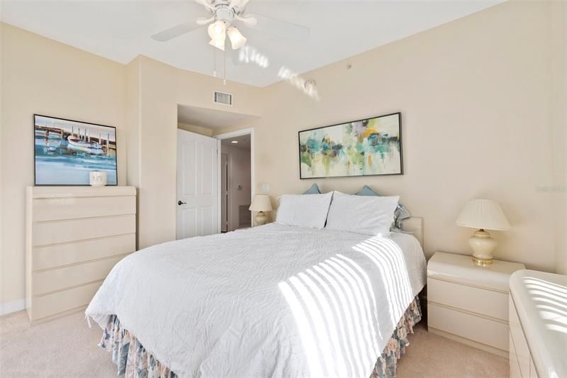 Recently Sold: $857,700 (3 beds, 2 baths, 2349 Square Feet)