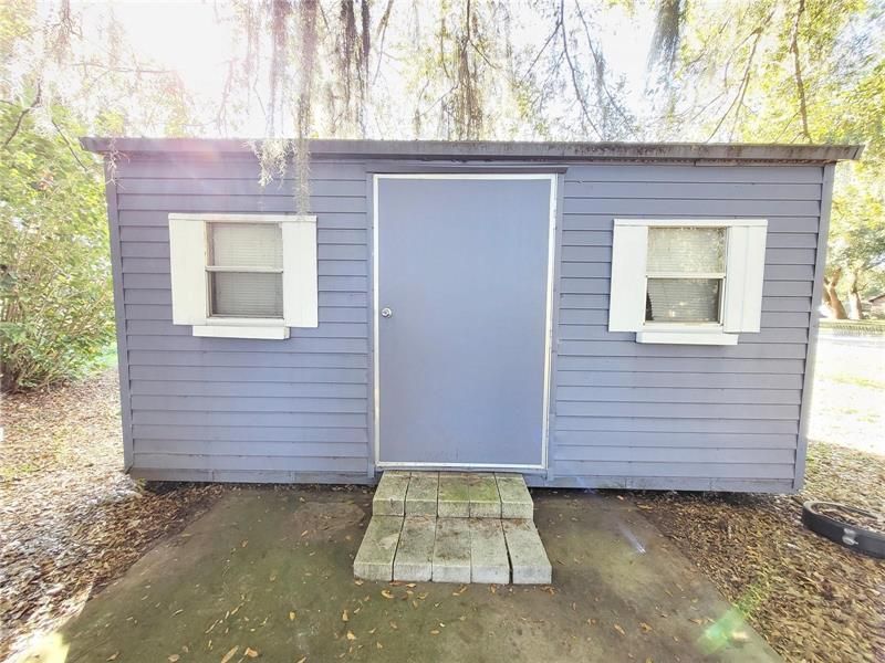 Recently Sold: $89,900 (2 beds, 2 baths, 728 Square Feet)