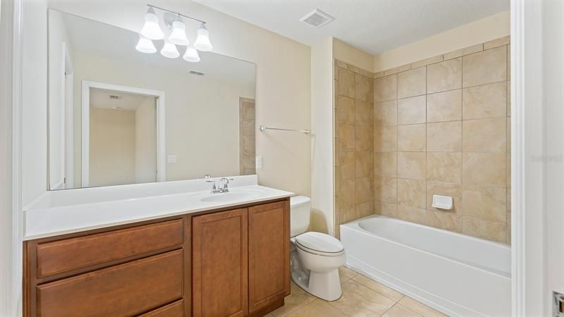 最近租的: $2,800 (3 贝兹, 3 浴室, 1830 平方英尺)