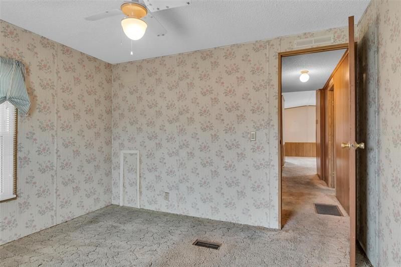 最近售出: $160,000 (2 贝兹, 2 浴室, 1054 平方英尺)