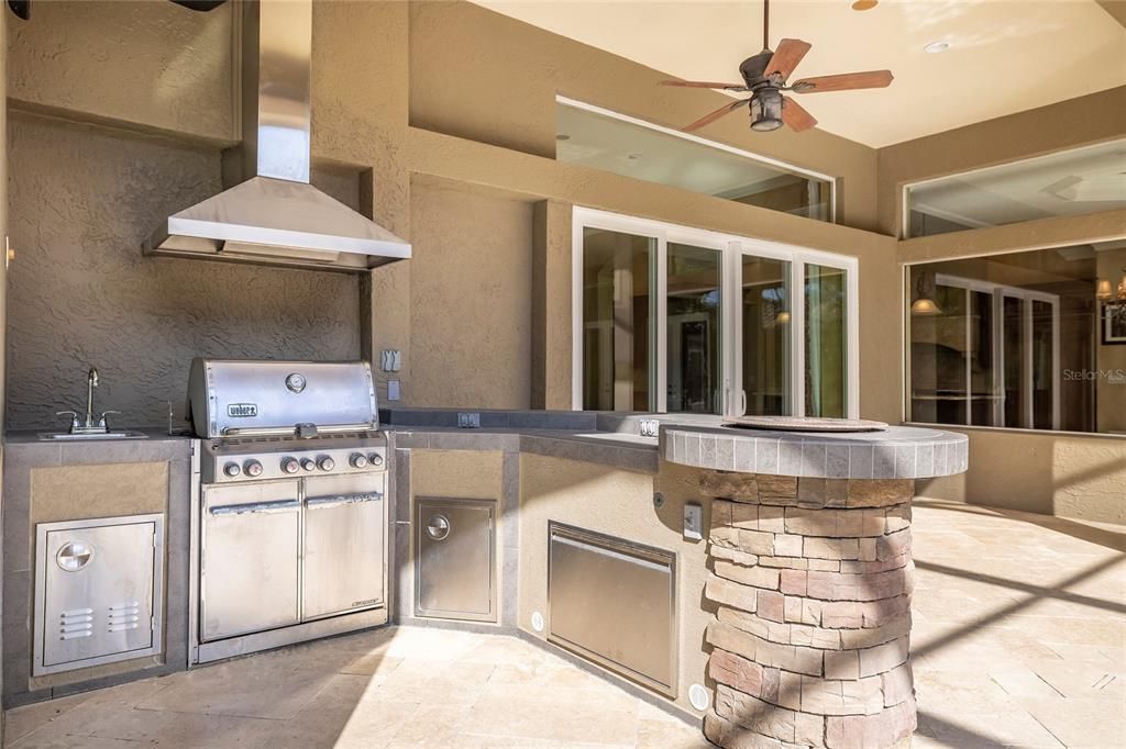 Outdoor Kitchen and fire pit