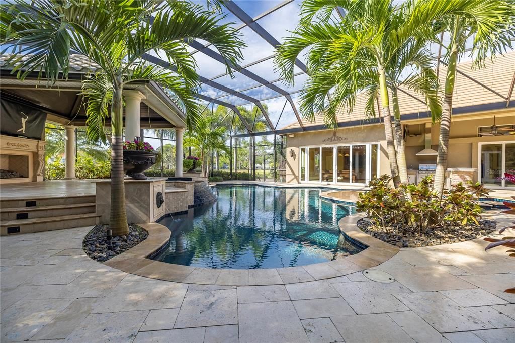 Recently Sold: $2,399,900 (5 beds, 3 baths, 4922 Square Feet)