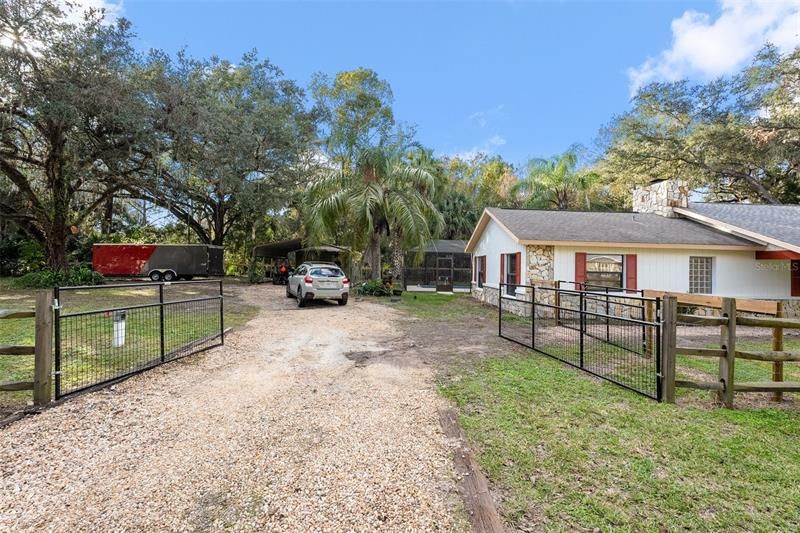 Recently Sold: $330,000 (2 beds, 3 baths, 2496 Square Feet)