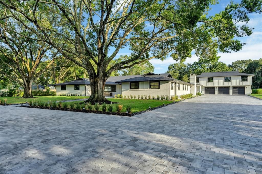 Recently Sold: $3,500,000 (7 beds, 6 baths, 7704 Square Feet)