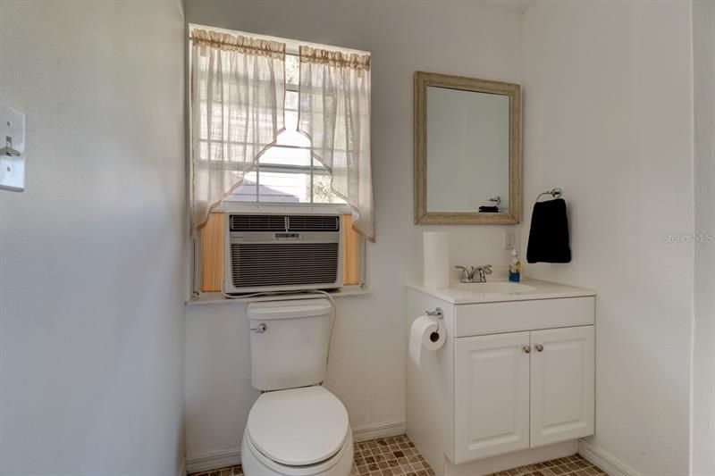 Recently Sold: $789,000 (1 beds, 1 baths, 650 Square Feet)