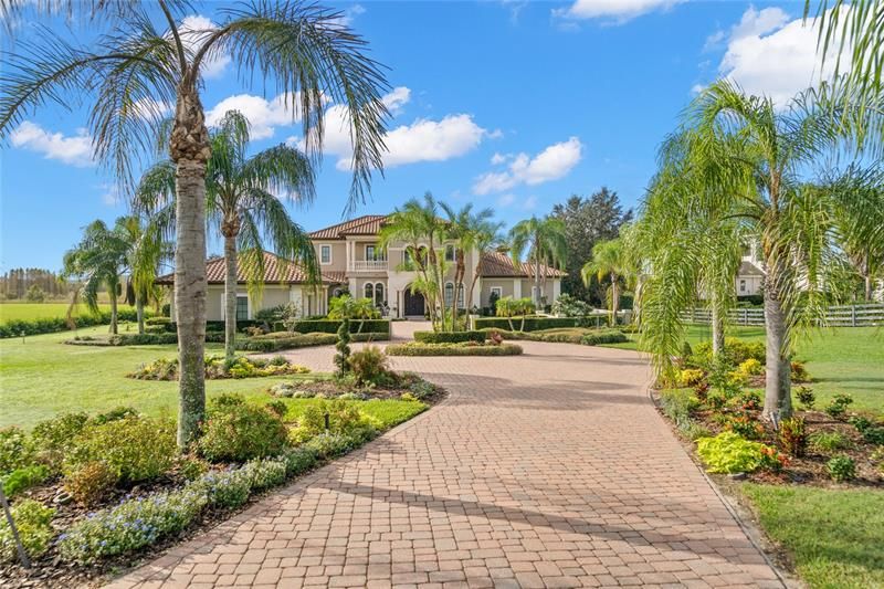 Recently Sold: $2,250,000 (5 beds, 6 baths, 6700 Square Feet)