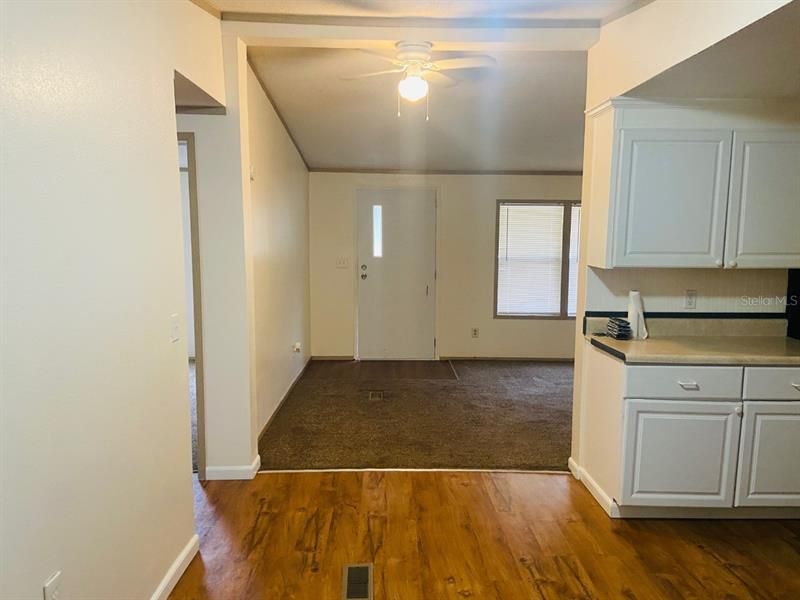 Recently Sold: $113,900 (2 beds, 2 baths, 1280 Square Feet)